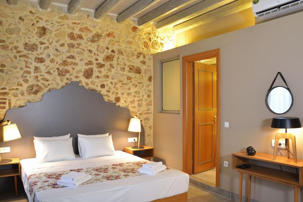 Elia Kentron- Adults Only