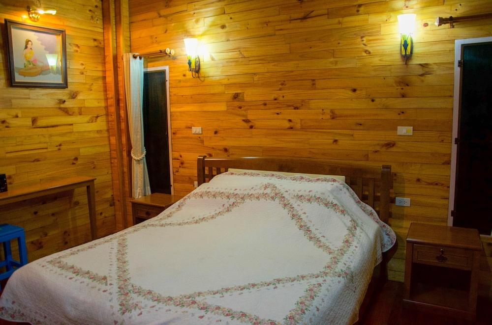 Baan Soontree Resort