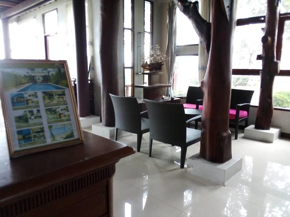 Keeree Waree Seaside Villa