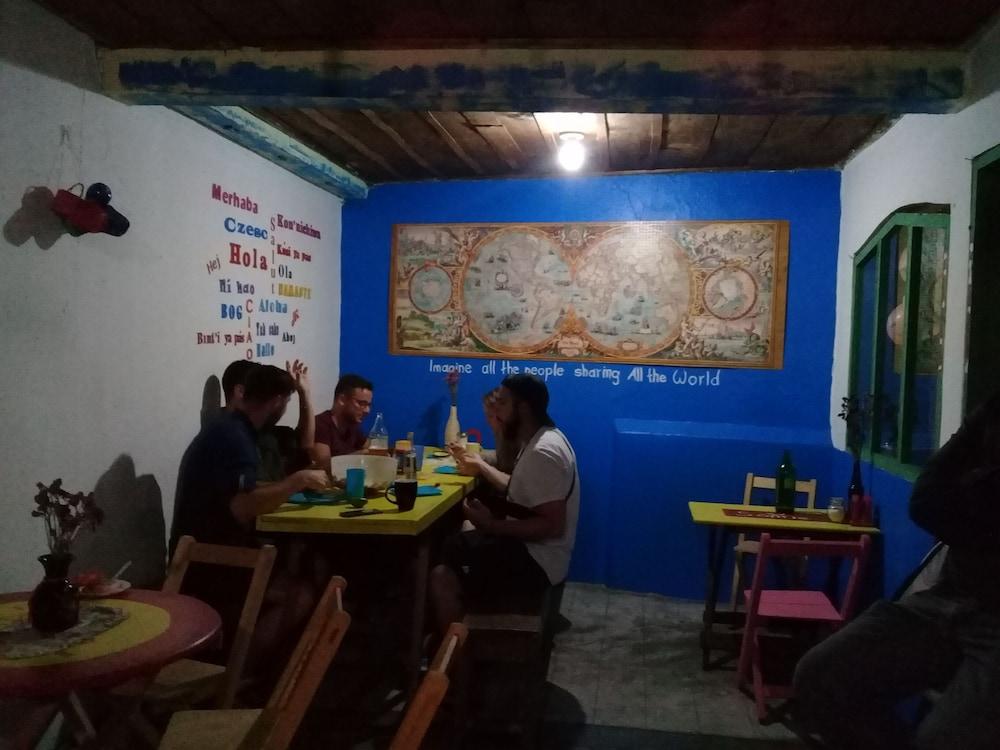 Hostal La Casa de Paco - Hostel