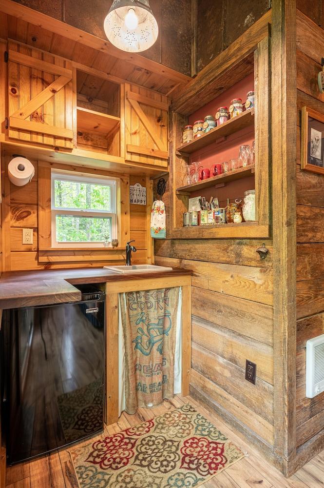 The Owl's Perch (5 inch clearance needed)