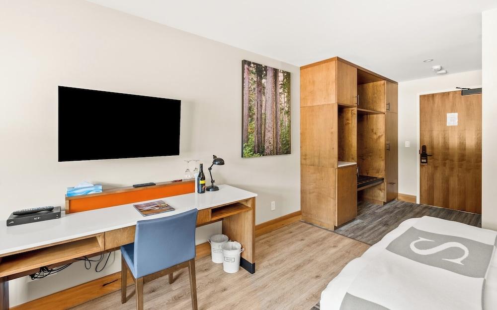 Sproat Lake Landing Resort