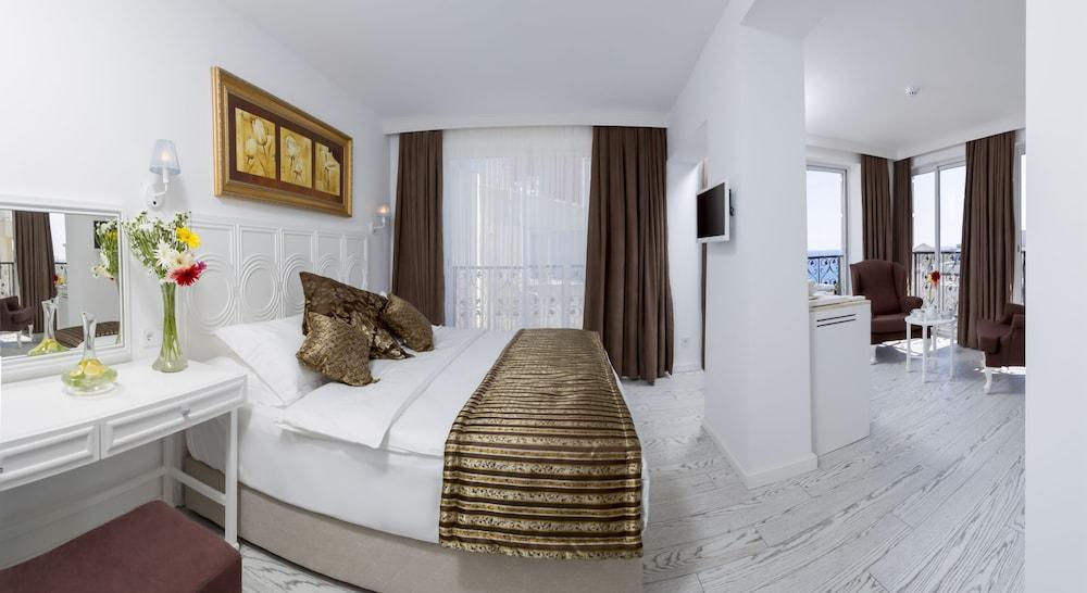 Wise Hotel Spa & Adult Only