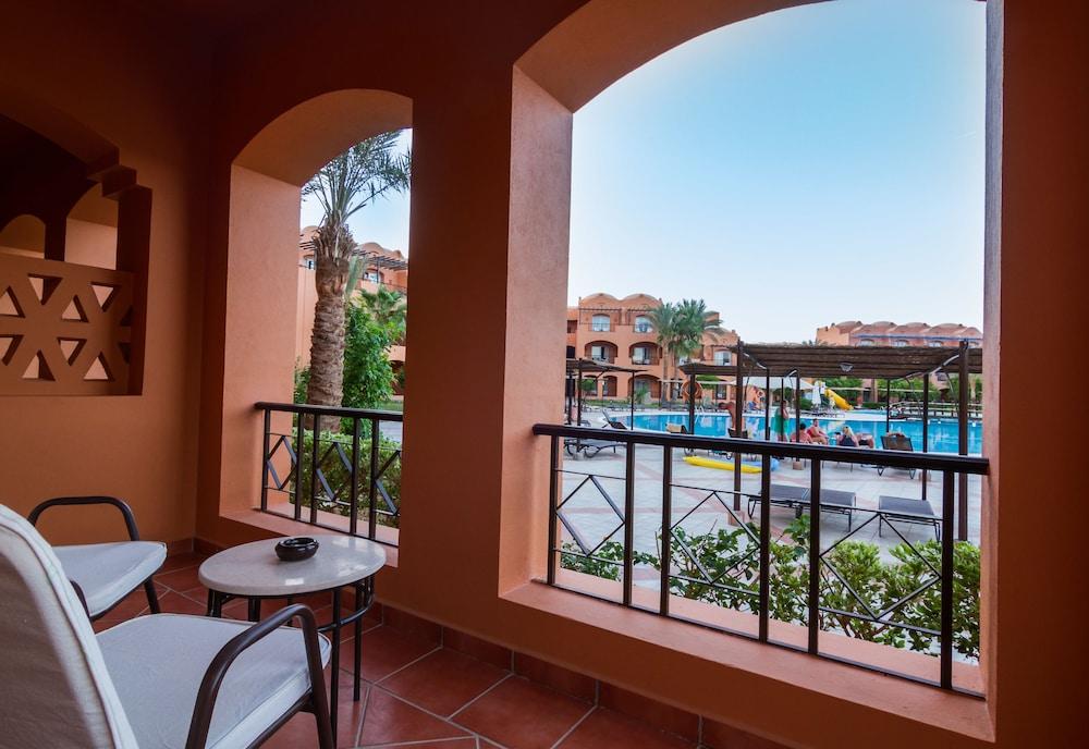 Jaz Makadi Oasis Club