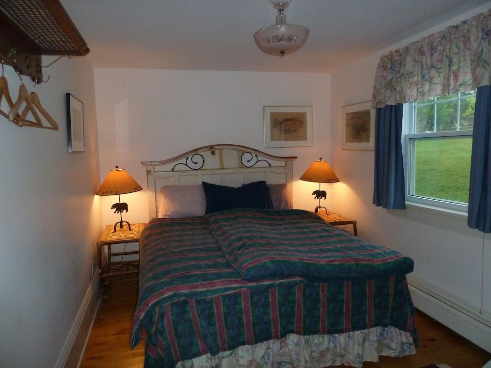 Richmond Highland Farm