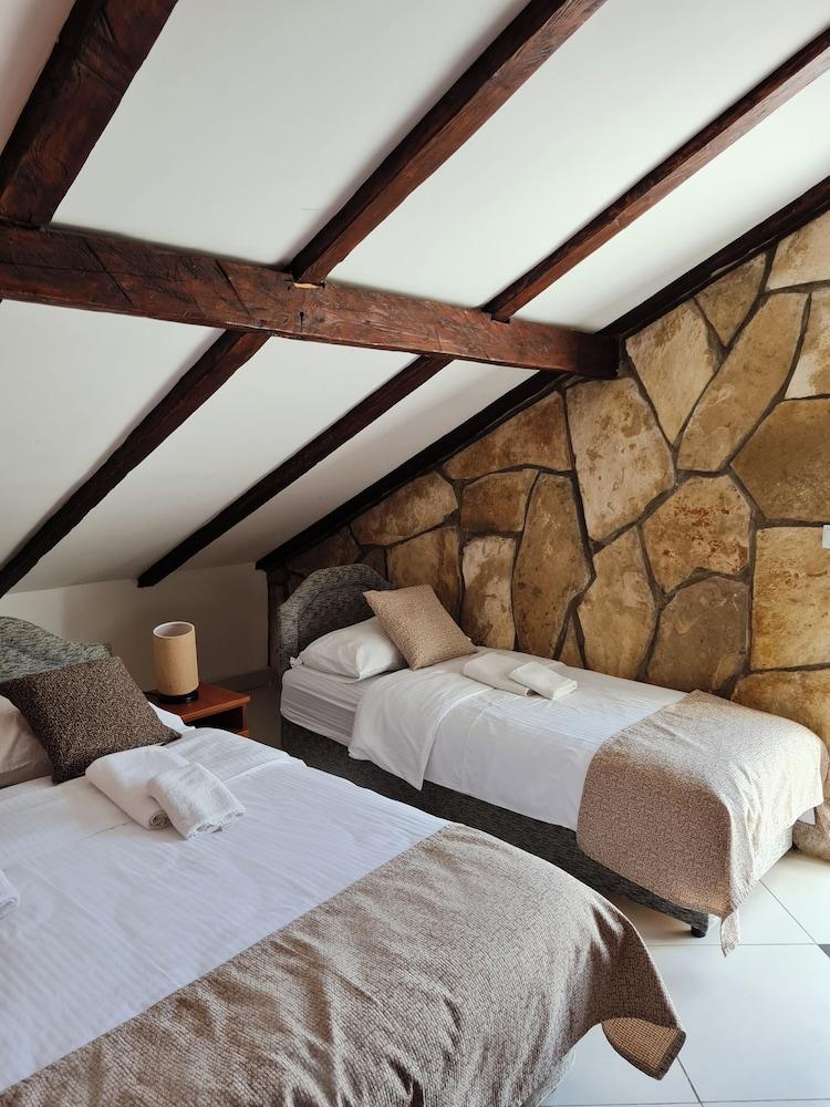 Step to Kotor bay Stoliv