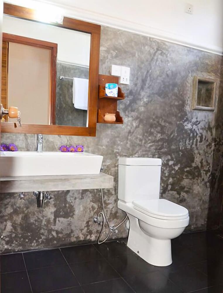 Bloomsbury Holiday Resort & Spa