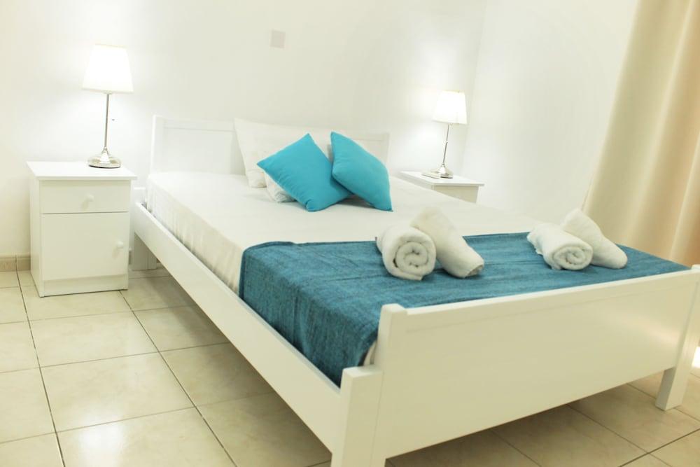 Stephanie City Apartments