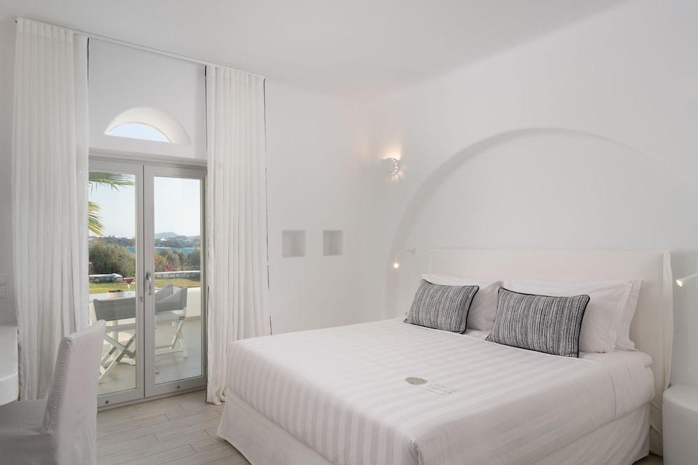 White Dunes Luxury Boutique Hotel