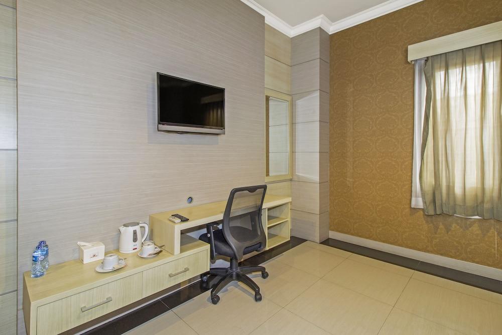 RedDoorz @ Kebayoran Lama