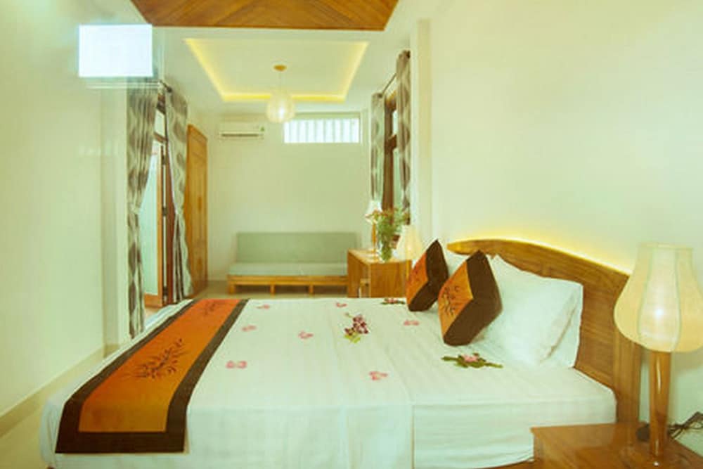 Riverside Plum Garden Homestay