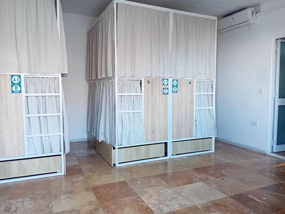 Follow the Sun Boutique Hostel - Pool, Breakfast & Sea Views