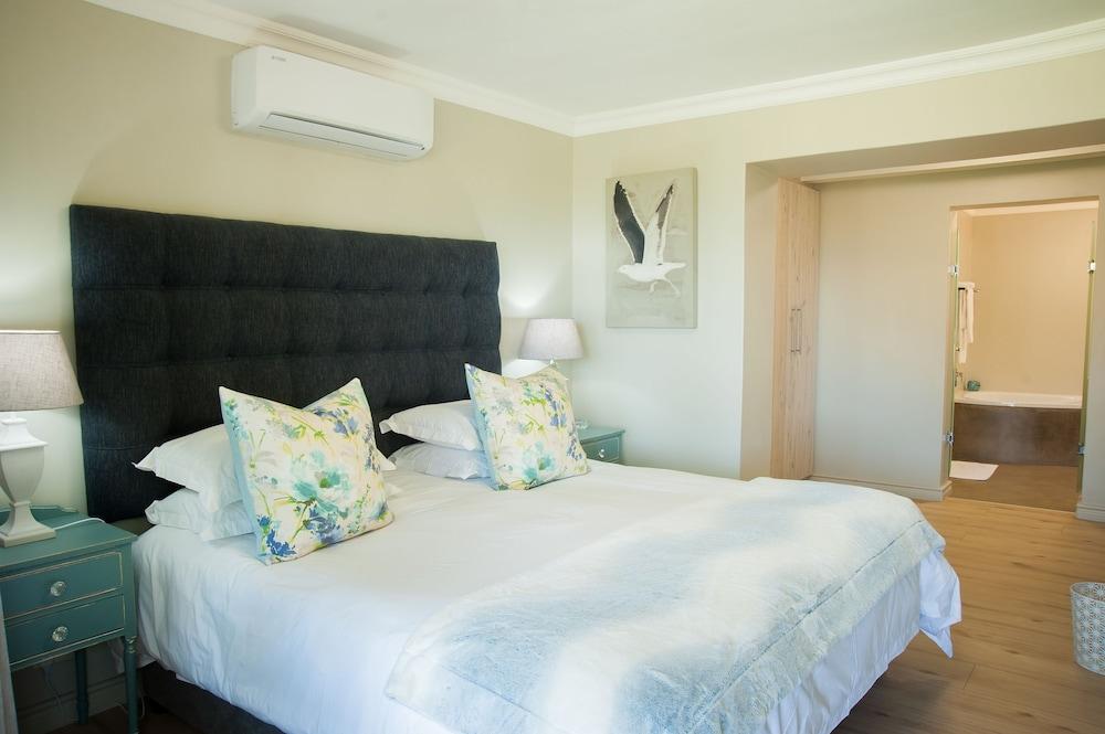 Four Palms Accommodation