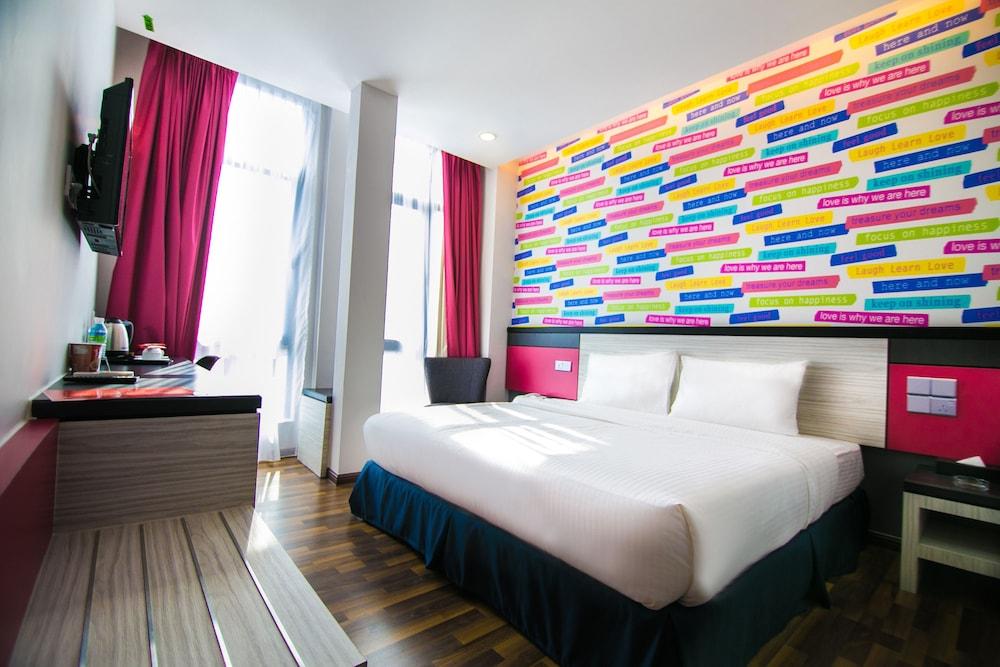 Indra Hotel - Boutique Suites