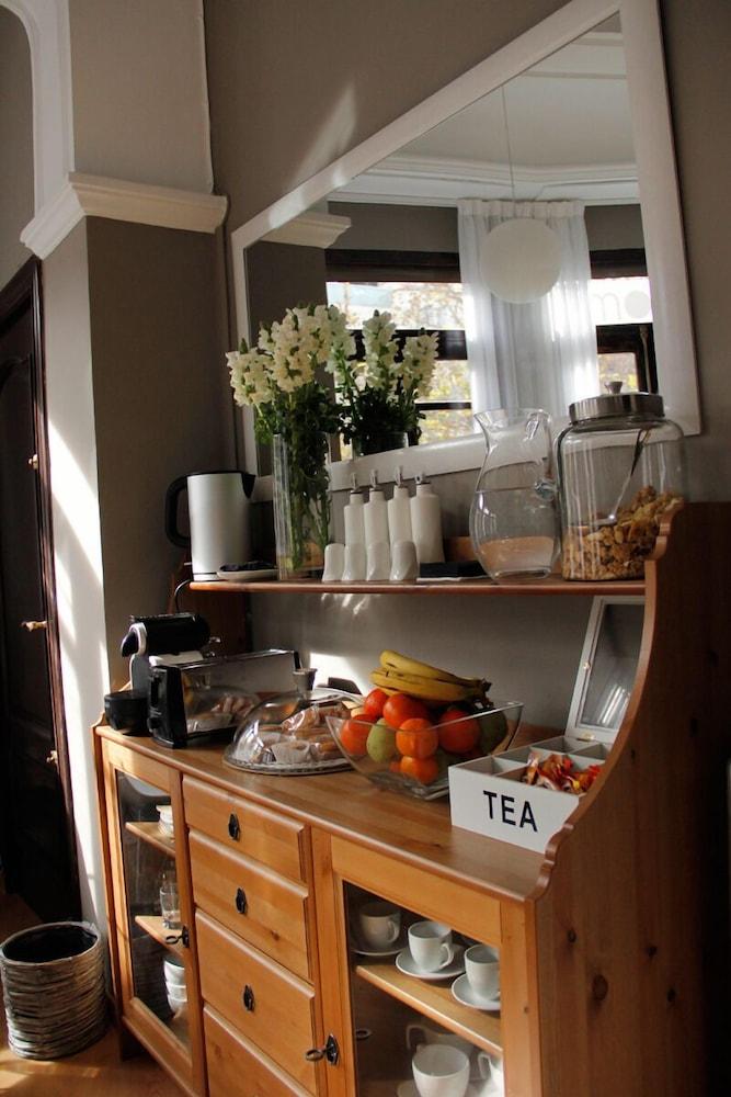 7 Moons Bed & Breakfast