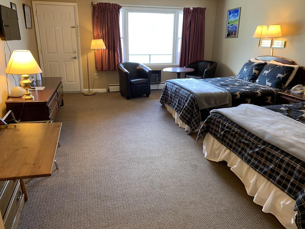 Ledge Rock at Whiteface