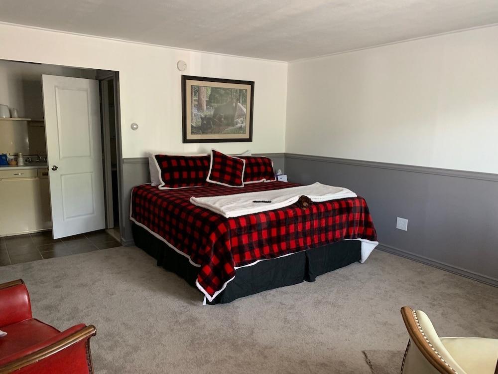 Ledge Rock at Whiteface