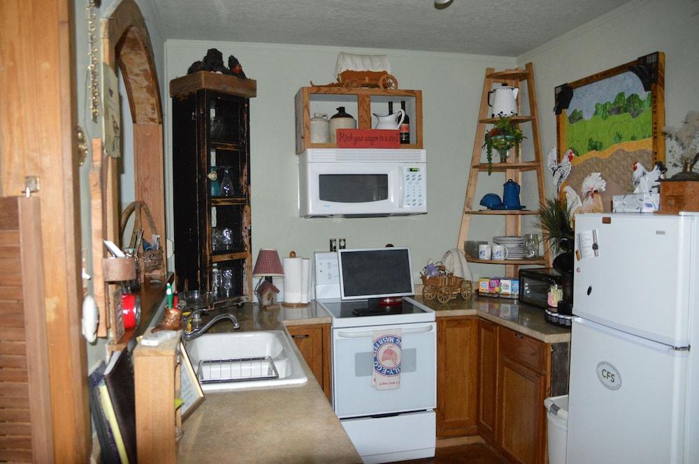 Covered Wagon B&B Guesthouse