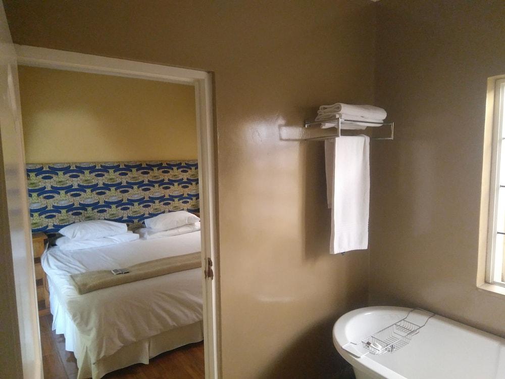 Sleepy Gecko Guest House