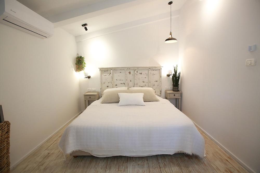 The White Cabins - View