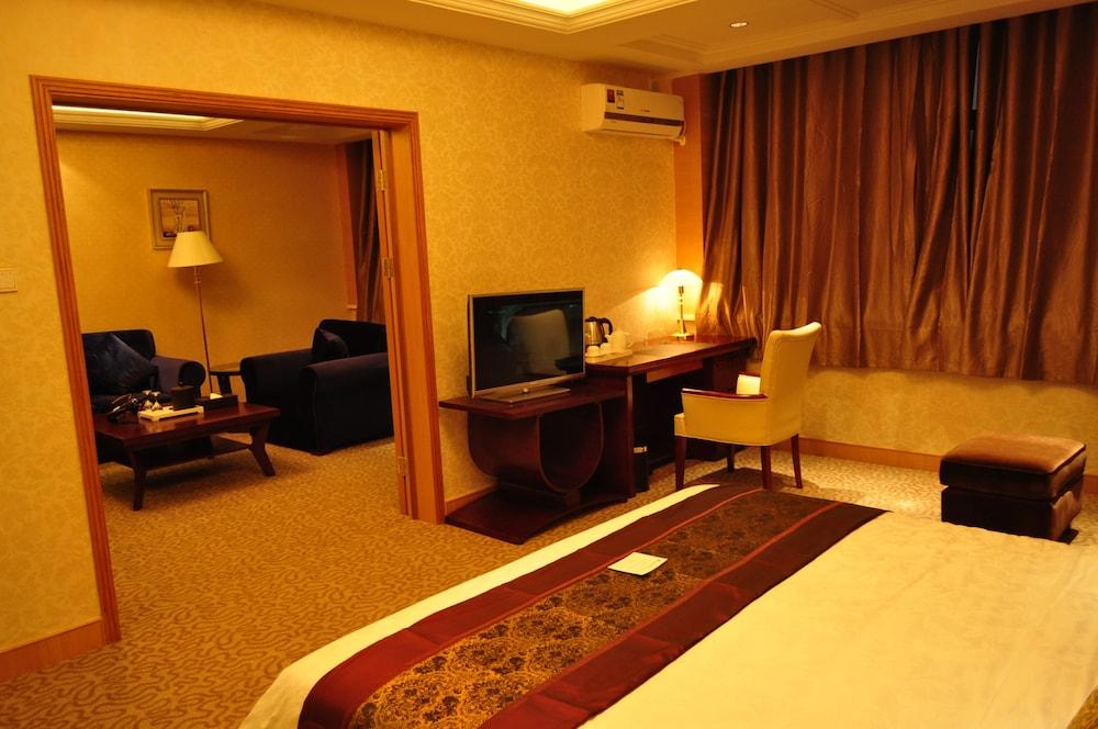 Sogecoa Golden Peacock Hotel