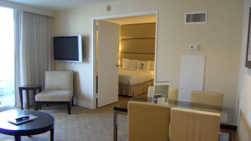 Gallery One Private Condos