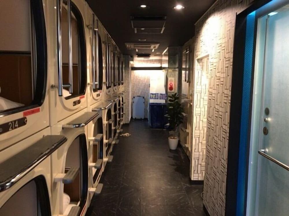 Capsule Inn Shimbashi - Men Only