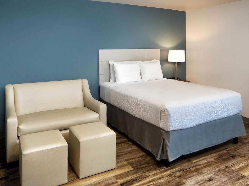 WoodSpring Suites Las Colinas - Northwest Dallas