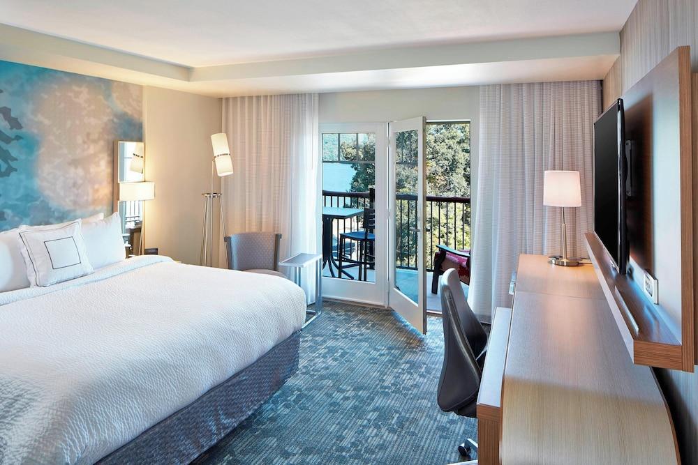 Courtyard by Marriott Lake George