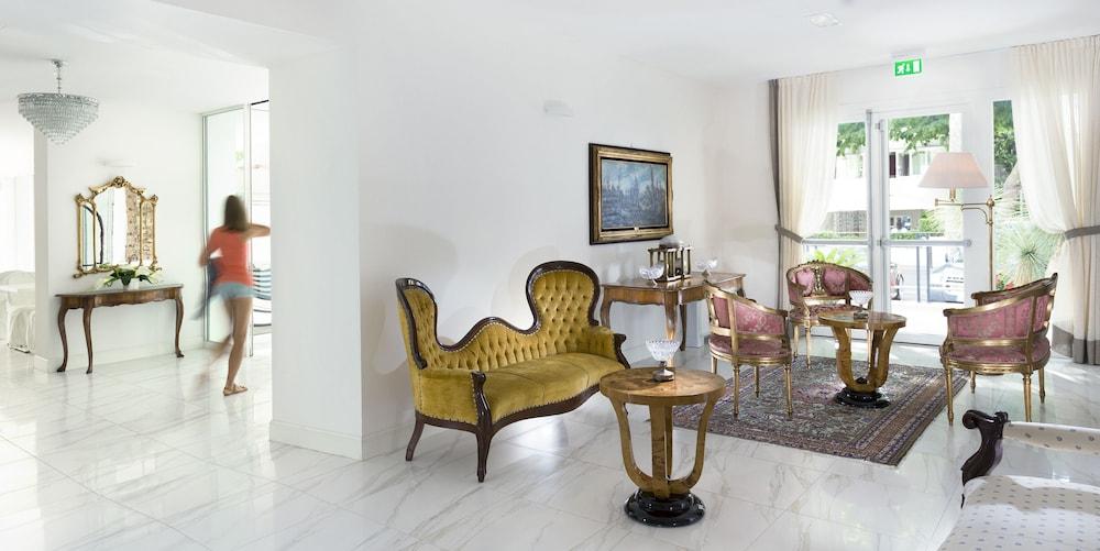 Rimini Suite Hotel