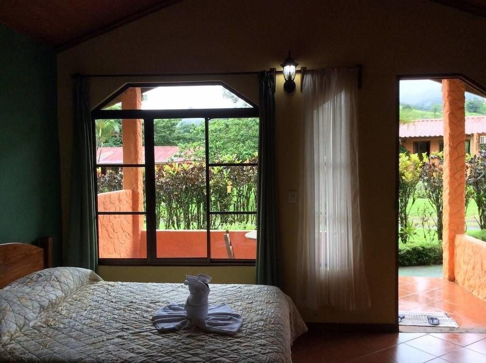 Cabinas Los Guayabos