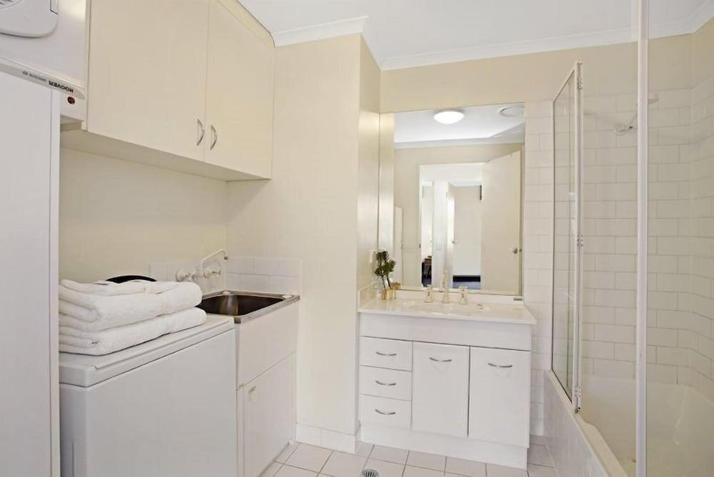 Platinum Apartments on Whiteman St