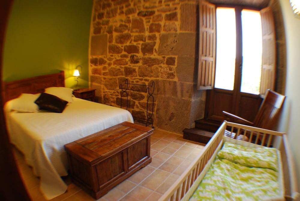 Hostal Rural Ioar