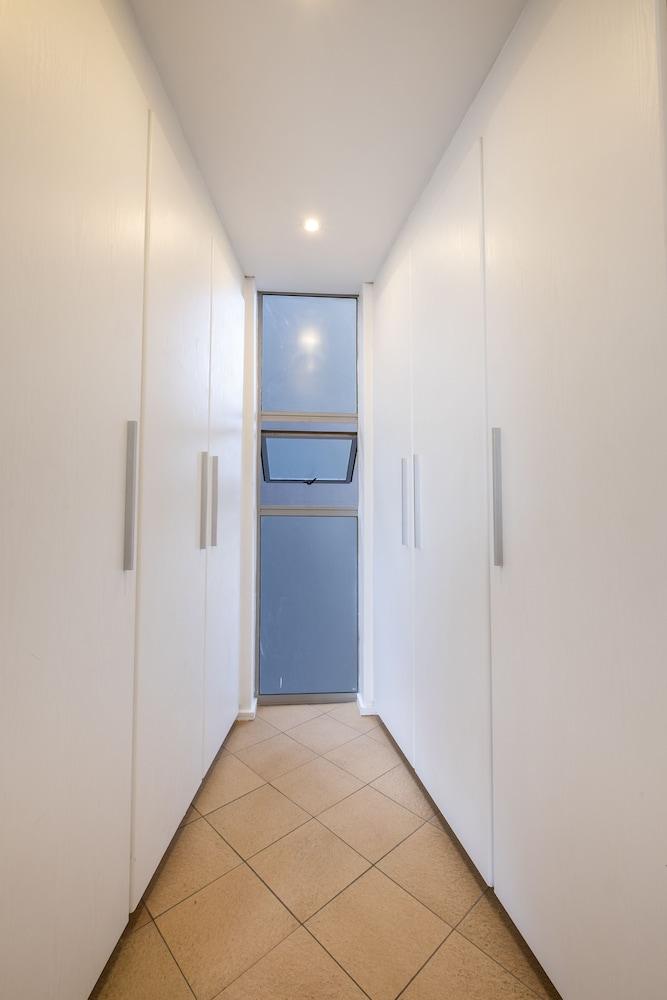 Point Waterfront Apartments