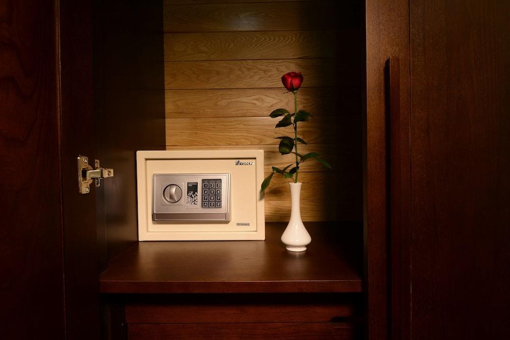 Hanoi Bella Rosa Hotel & Travel