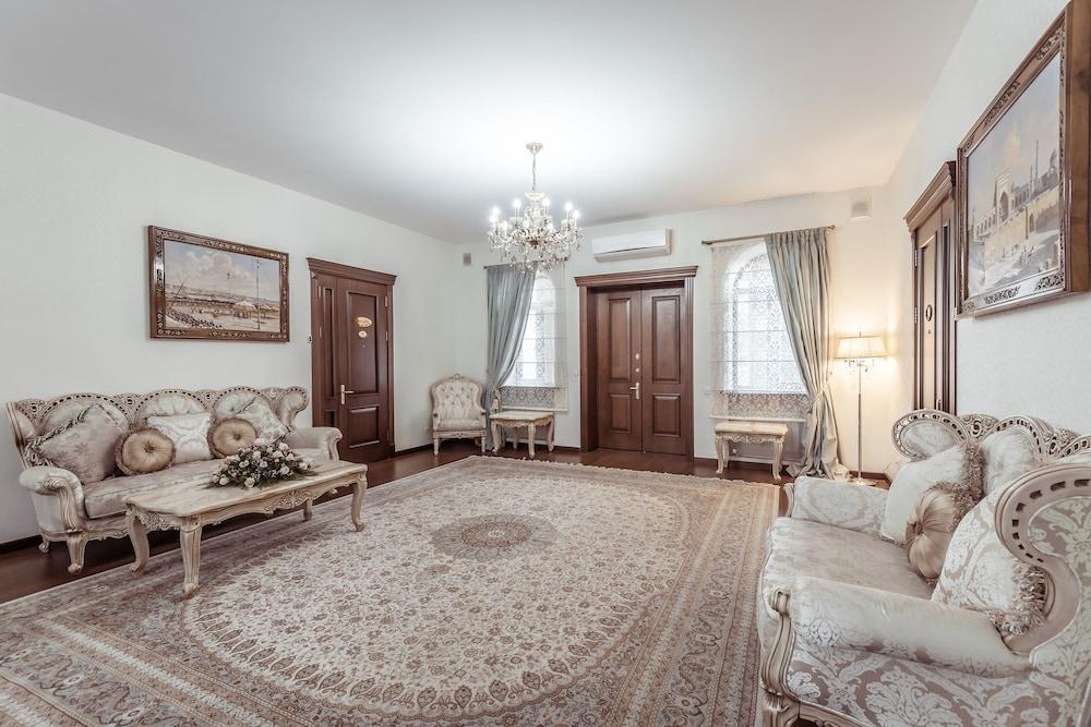 Ichan Qala Premium Class Hotel