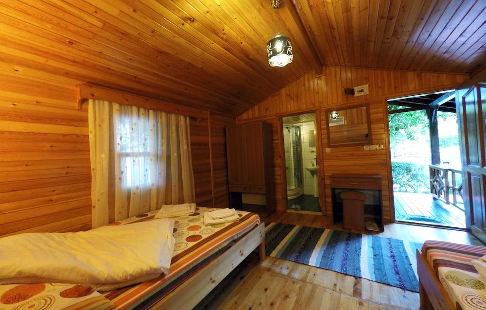 Baris Pension & Bungalows