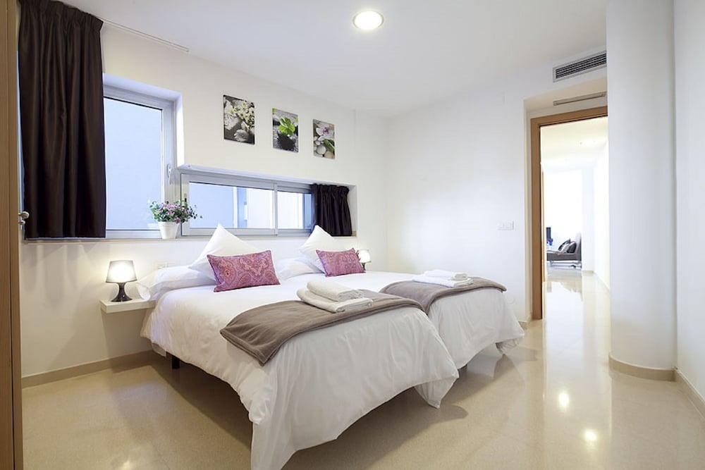 Charmsuites Nou Rambla