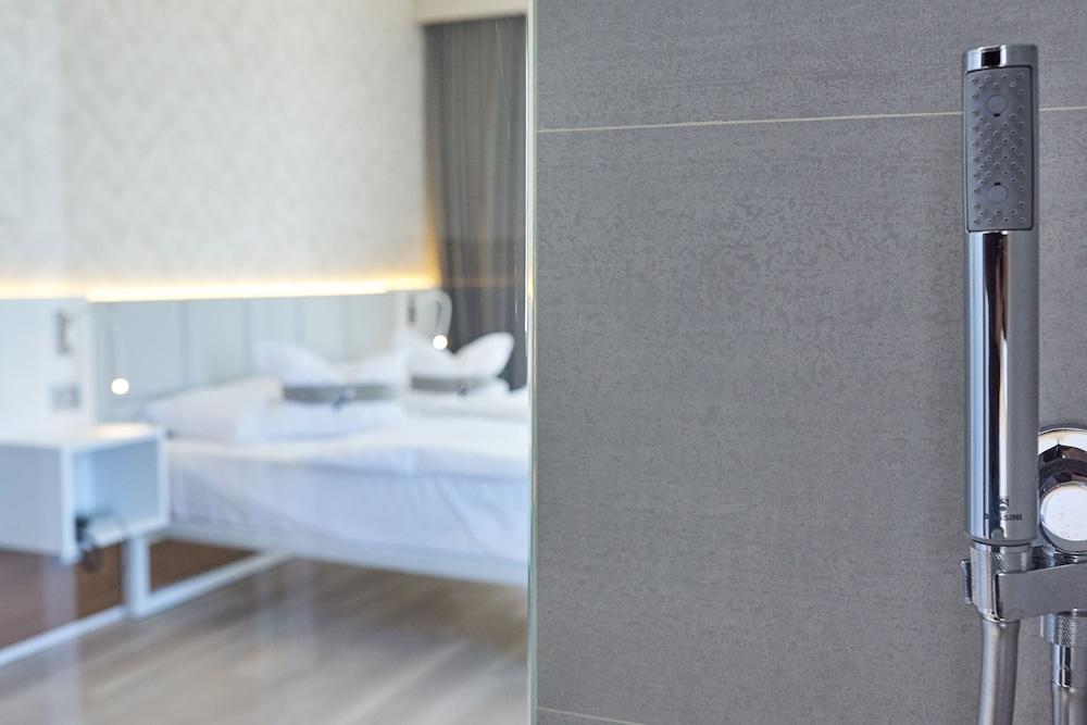 Hotel Castello Lake Front