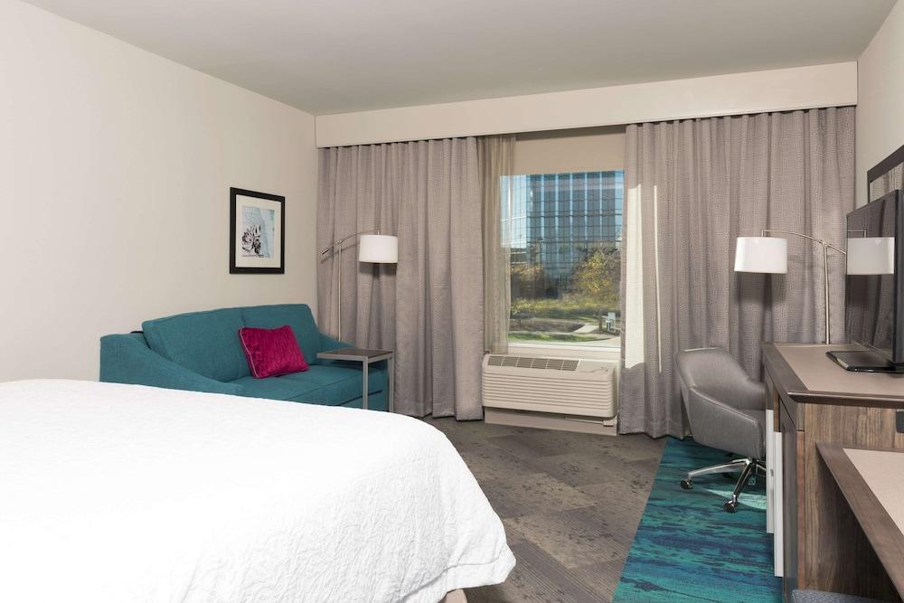 Hampton Inn & Suites Chicago Schaumburg