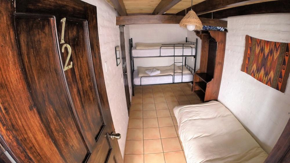 L'AUBERGE INN - Hostel