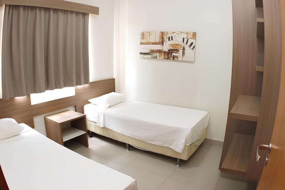 Hotel Marina - Oficial