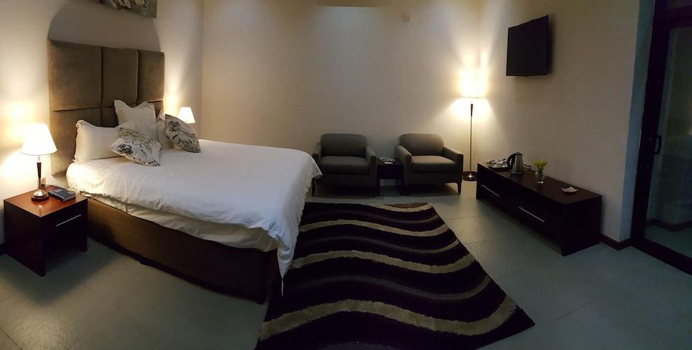 Pamo Hotel and Restaurant