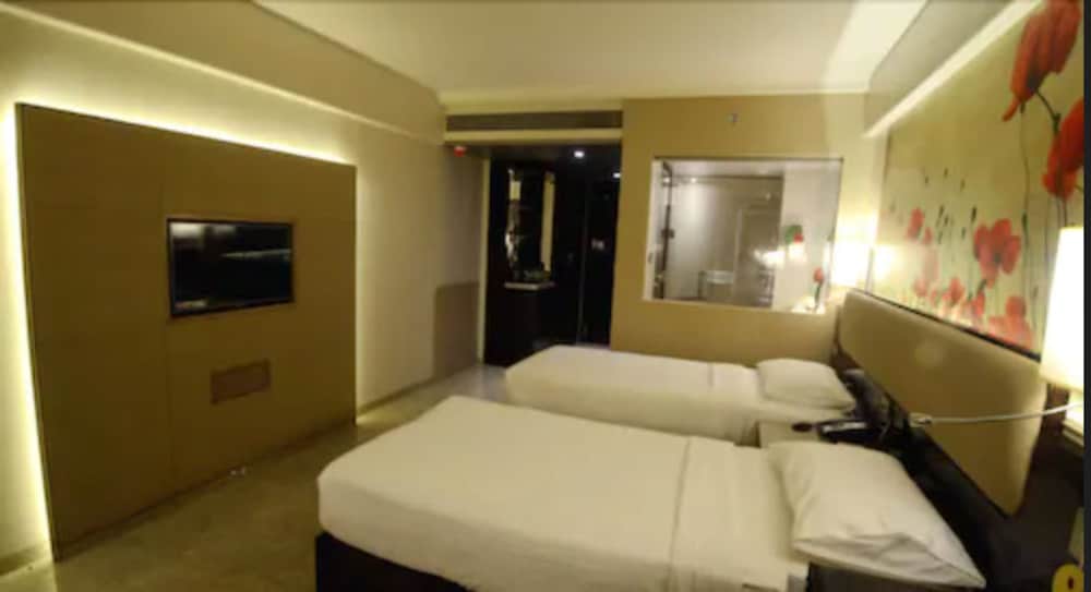 Hotel Sai Palace Grand Malad