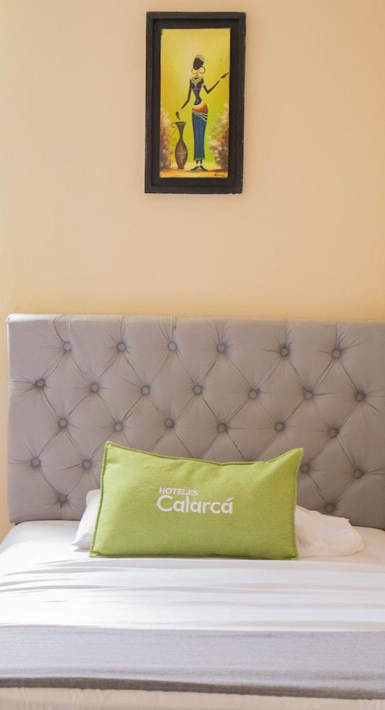 Hotel Calarca N2