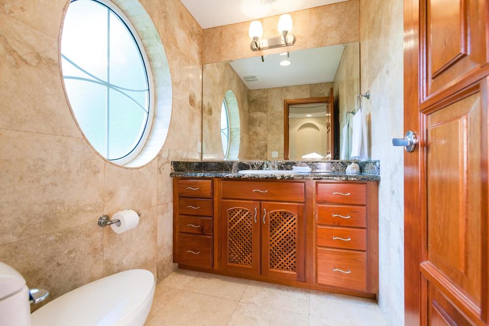 Lawson Rock Lionfish 108