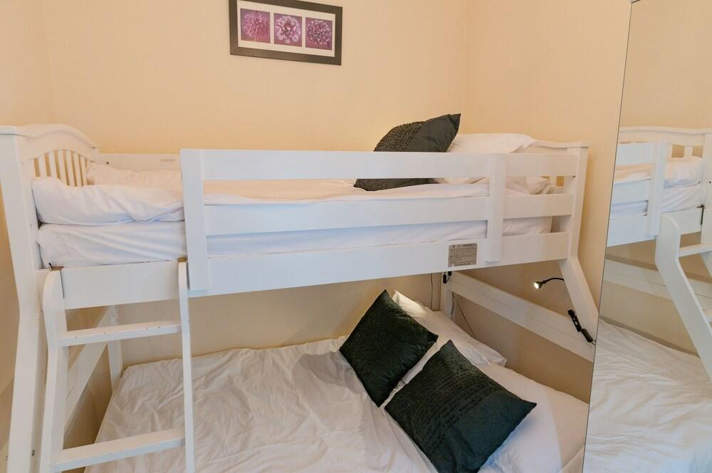 Royal Mile Apartments