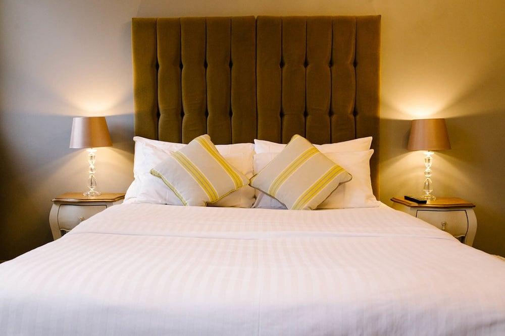 Prince of Wales - Townhouse