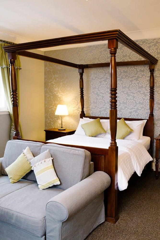 Prince of Wales - Townhouse