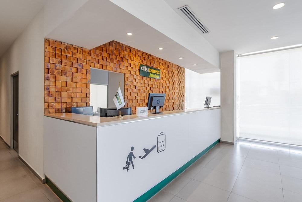 City Express Junior by Marriott Aguascalientes Centro